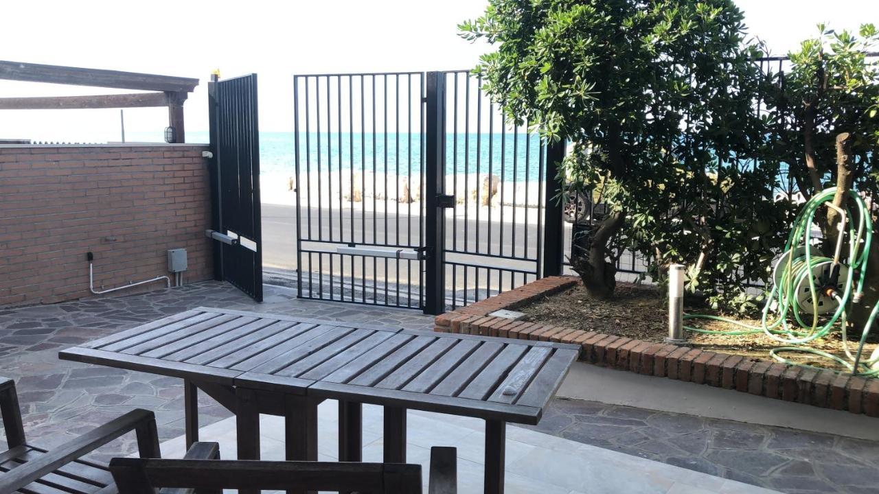 Beach Appartament Marina di Montemarciano Ngoại thất bức ảnh
